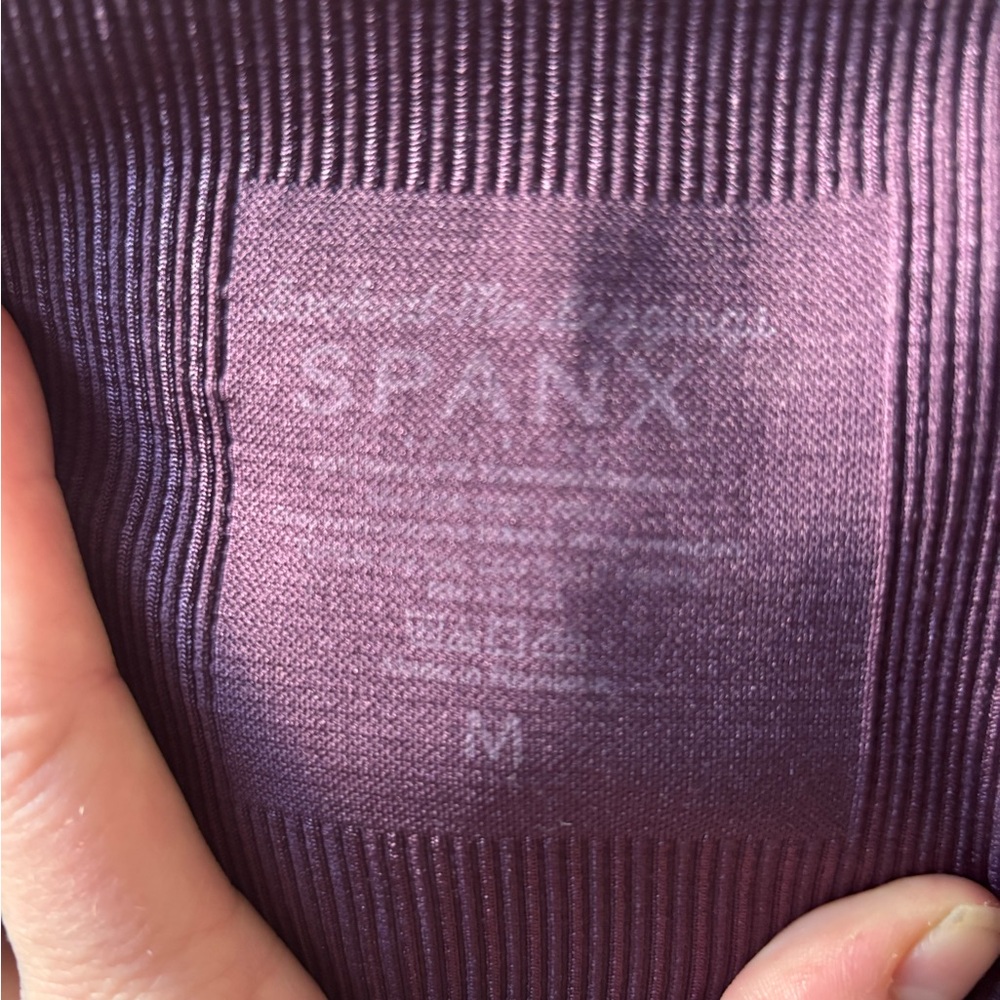 SPANX look at me leggings - Picture 2 of 2